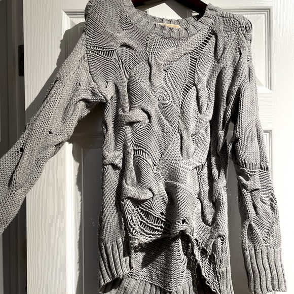 Michael Kors distressed sweater - Picture 1 of 1